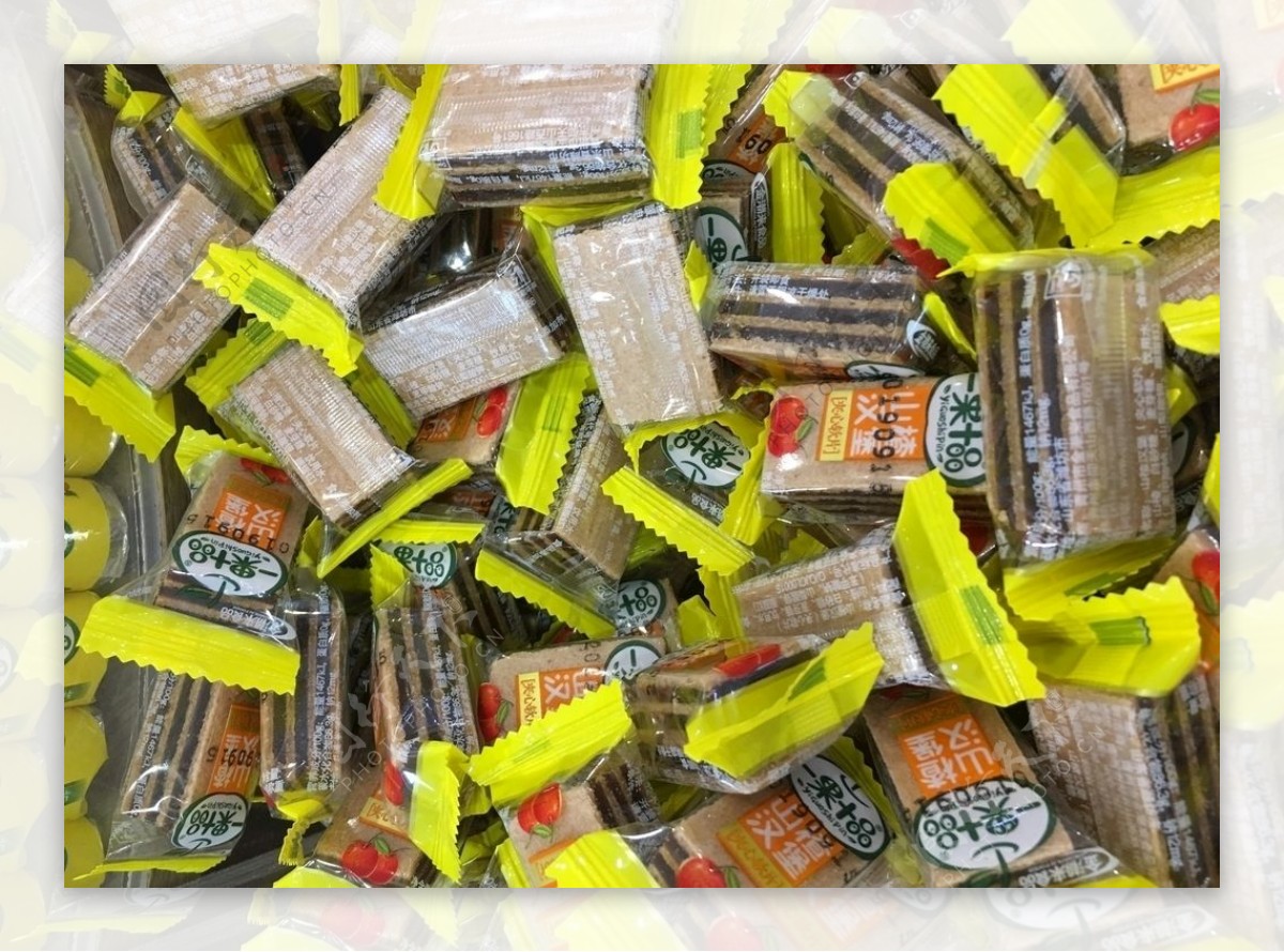散裝山楂小食品與糖果 舌尖上的傳統風味與現代食安考量